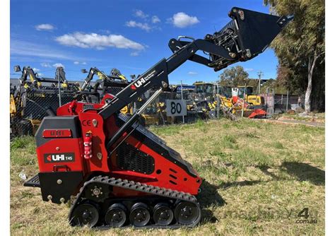 uhi kubota skid steer